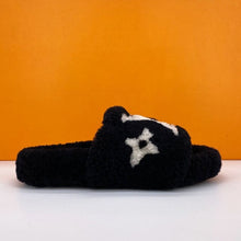 Load image into Gallery viewer, Luxury short plush slippers
